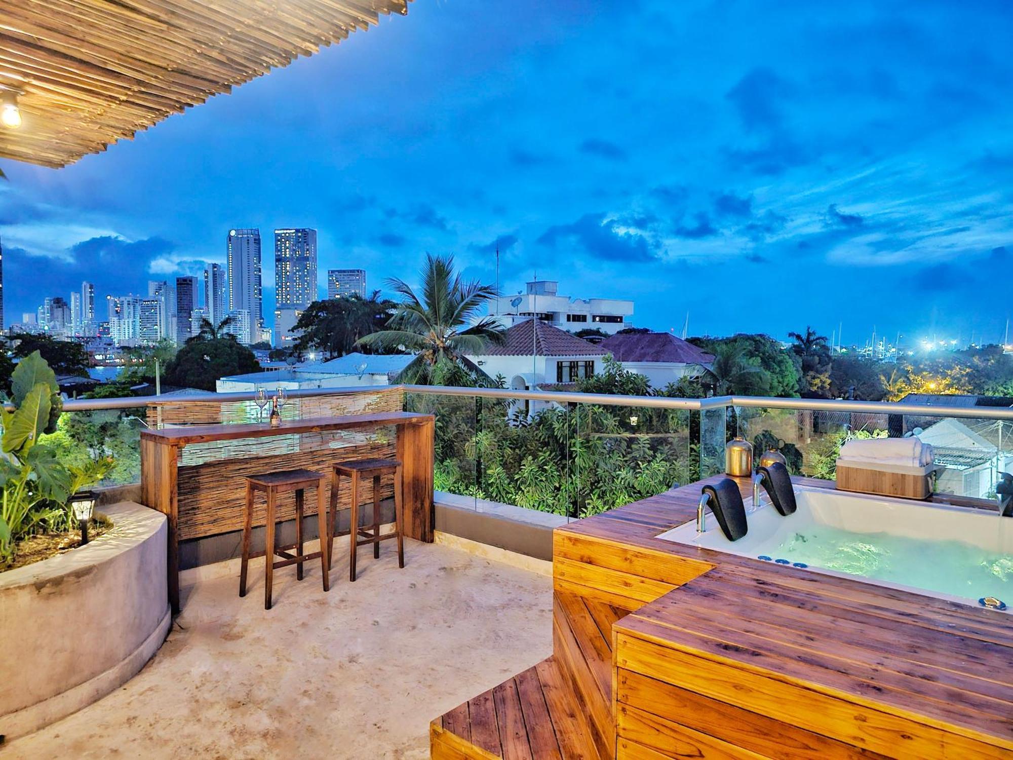 Сasa de vacaciones Casa Bambu 4floors Jacusi & View - Nearby Old *